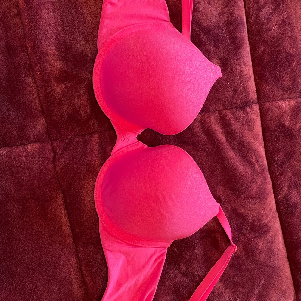 Victoria’s Secret 34D Bra UPLIFT SEMI DEMI hot pink